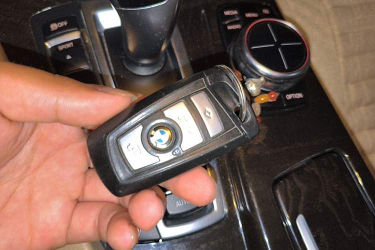 Used BMW 5 Series 2013 525Li Luxury Model Vehicle Key