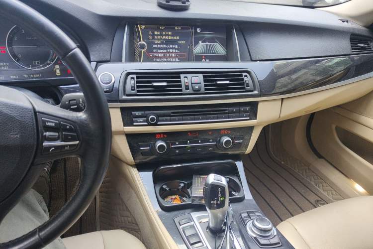 Used BMW 5 Series 2013 520Li Elegant Edition Audio And AC Panel