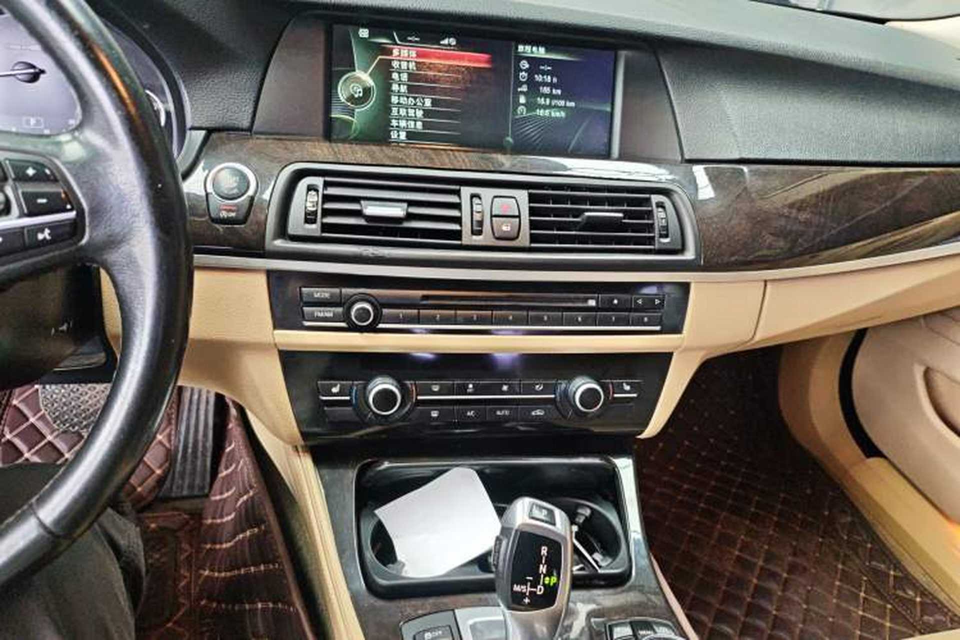 Used BMW 5 Series 2013 525Li Luxury Model Audio And AC Panel