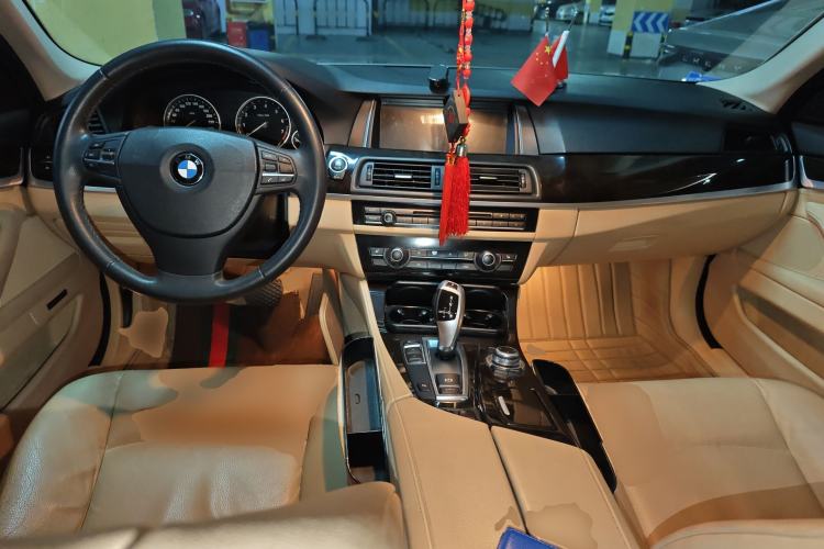 Used BMW 5 Series 2013 525Li Leading Model Center Console