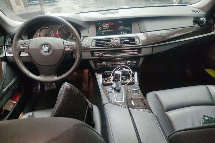 Used BMW 5 Series 2013 530Li Leading Model Center Console