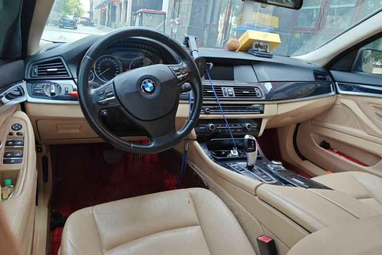 Used BMW 5 Series 2013 520Li Elegant Edition Center Console