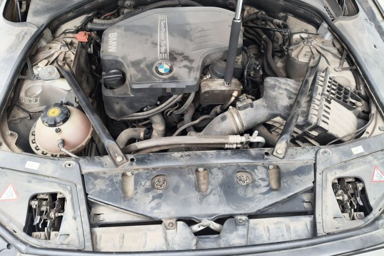 Used BMW 5 Series 2013 525Li Luxury Model Engine Bay
