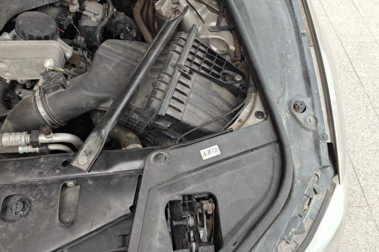 Used BMW 5 Series 2013 520Li Elegant Edition Engine Bay Left