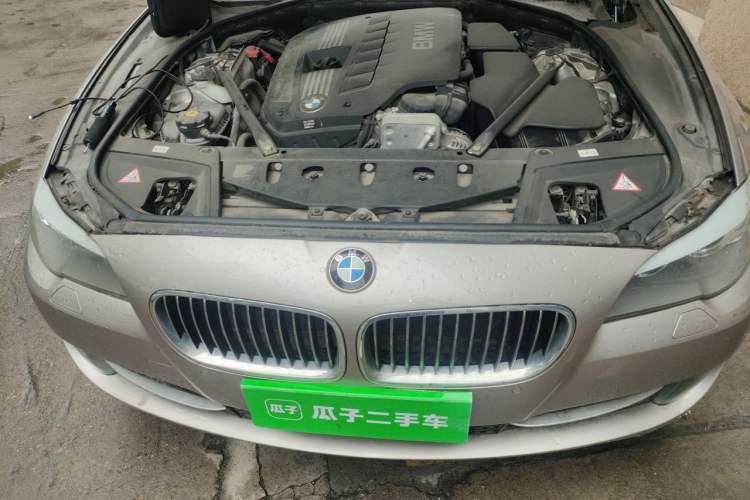 Used BMW 5 Series 2013 530Li Leading Model Engine Bay