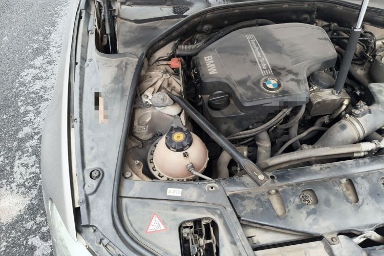 Used BMW 5 Series 2013 525Li Luxury Model Engine Bay Right