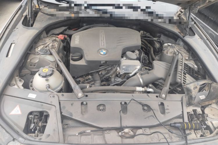 Used BMW 5 Series 2013 525Li Luxury Model Engine Bay