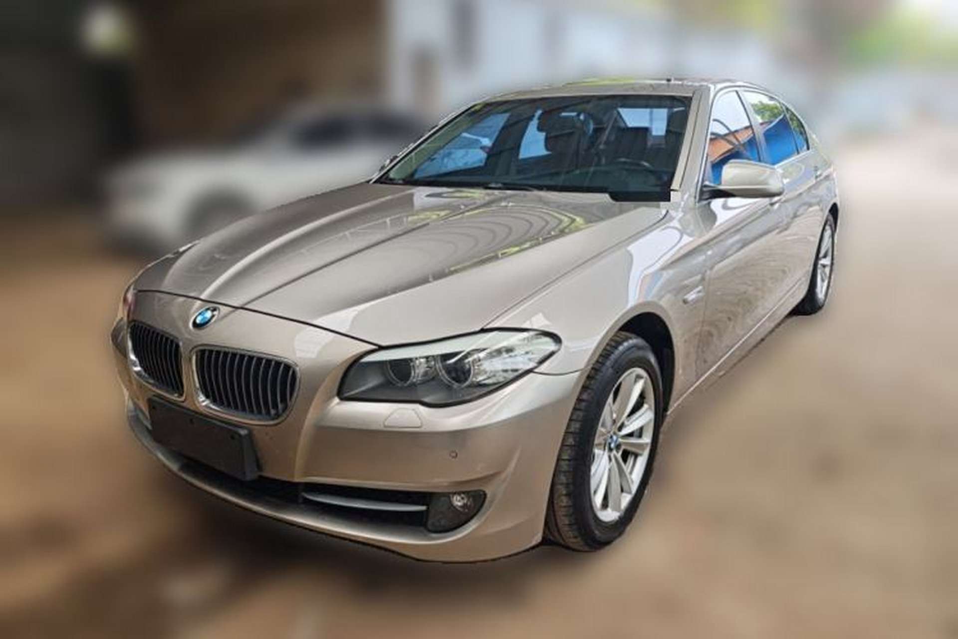 Used BMW 5 Series 2013 525Li Luxury Model Front Left 45 Deg