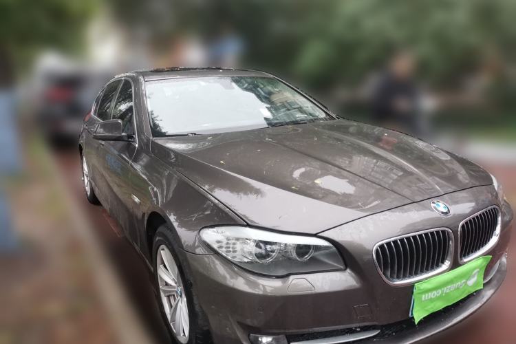 Used BMW 5 Series 2013 520Li Elegant Edition Front Right 45 Deg
