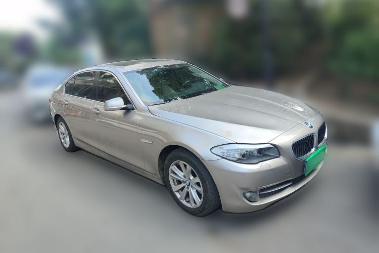Used BMW 5 Series 2013 520Li Elegant Edition Front Right 45 Deg