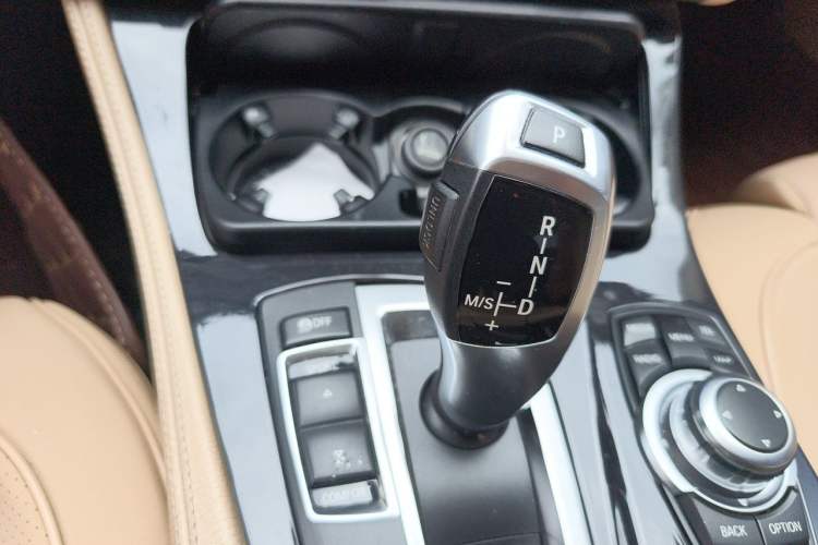 Used BMW 5 Series 2013 520Li Elegant Edition Gear Lever