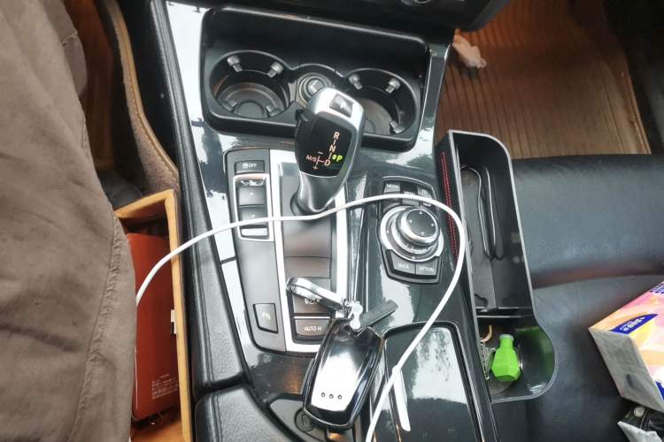 Used BMW 5 Series 2013 520Li Elegant Edition Gear Lever