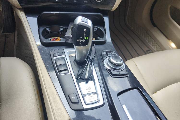 Used BMW 5 Series 2013 520Li Elegant Edition Gear Lever