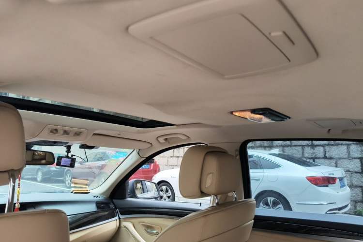 Used BMW 5 Series 2013 525Li Luxury Model Headliner