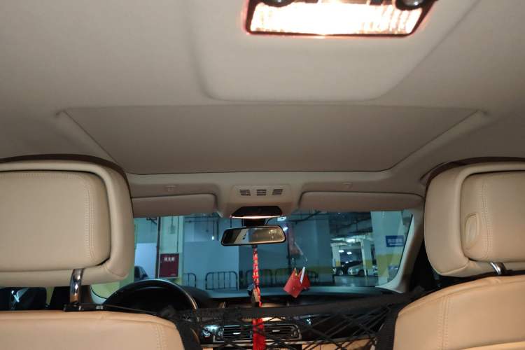 Used BMW 5 Series 2013 525Li Leading Model Headliner