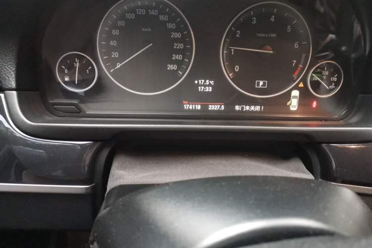 Used BMW 5 Series 2013 520Li Elegant Edition Odometer Close Up