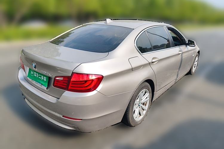 Used BMW 5 Series 2013 520Li Elegant Edition Rear Right 45 Deg