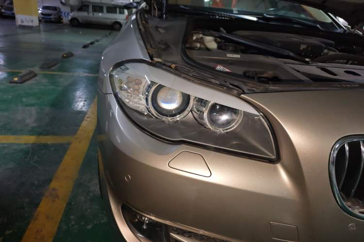 Used BMW 5 Series 2013 525Li Leading Model Right Front Headlight