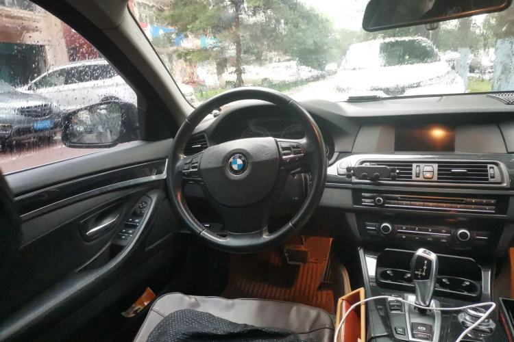 Used BMW 5 Series 2013 520Li Elegant Edition Steering Wheel
