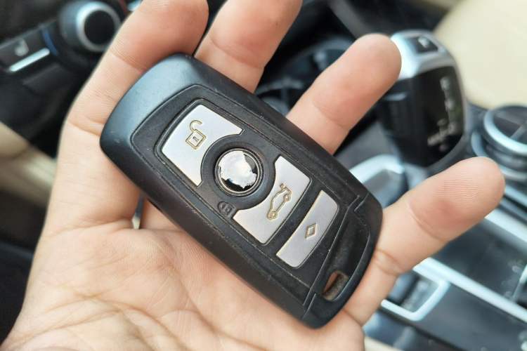 Used BMW 5 Series 2013 525Li Luxury Model Vehicle Key