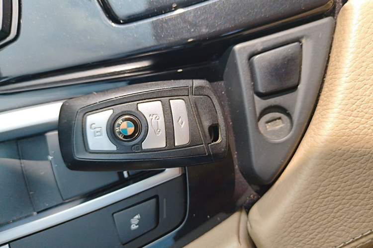 Used BMW 5 Series 2013 520Li Elegant Edition Vehicle Key