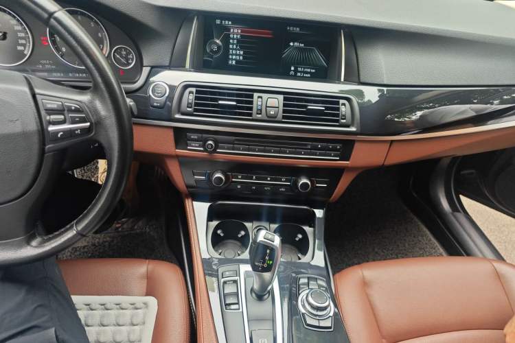 Used BMW 5 Series 2014 520Li Elegant Model Audio And AC Panel