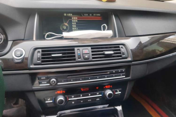 Used BMW 5 Series 2014 530Li Leading Model Audio And AC Panel