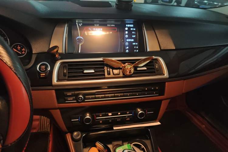 Used BMW 5 Series 2014 520Li Elegant Model Audio And AC Panel