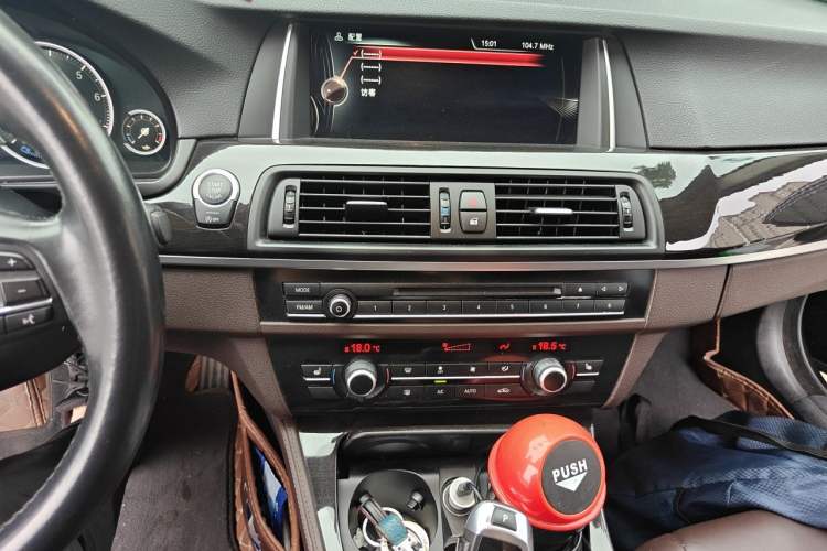 Used BMW 5 Series 2014 525Li Luxury Design Package Audio And AC Panel
