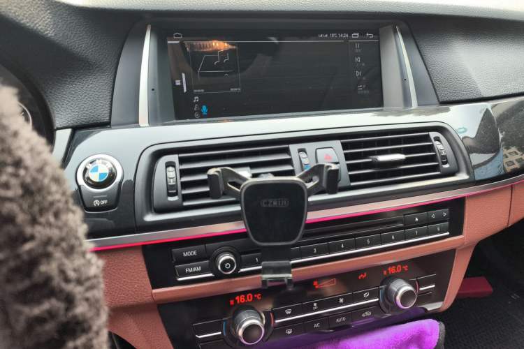Used BMW 5 Series 2014 520Li Elegant Model Audio And AC Panel