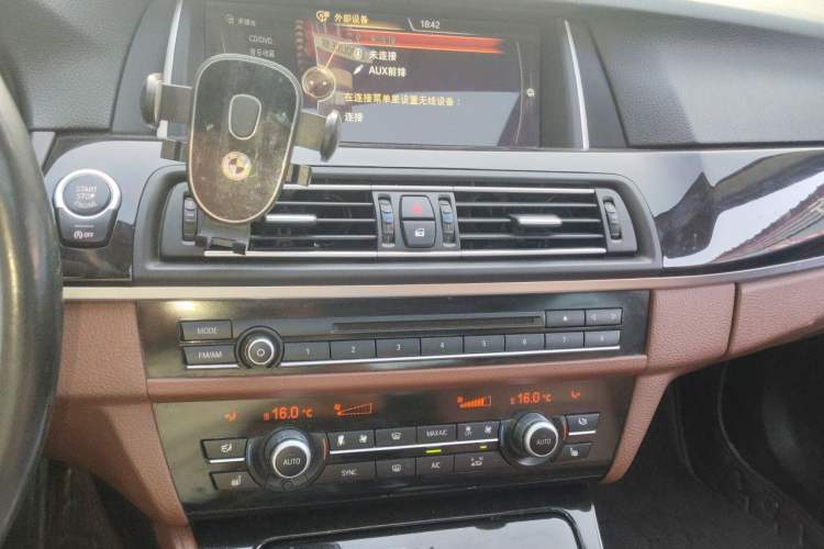Used BMW 5 Series 2014 528Li Leading Model Audio And AC Panel