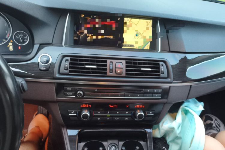 Used BMW 5 Series 2014 525Li Luxury Design Package Audio And AC Panel