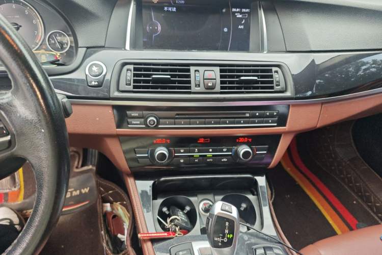 Used BMW 5 Series 2014 520Li Elegant Model Audio And AC Panel