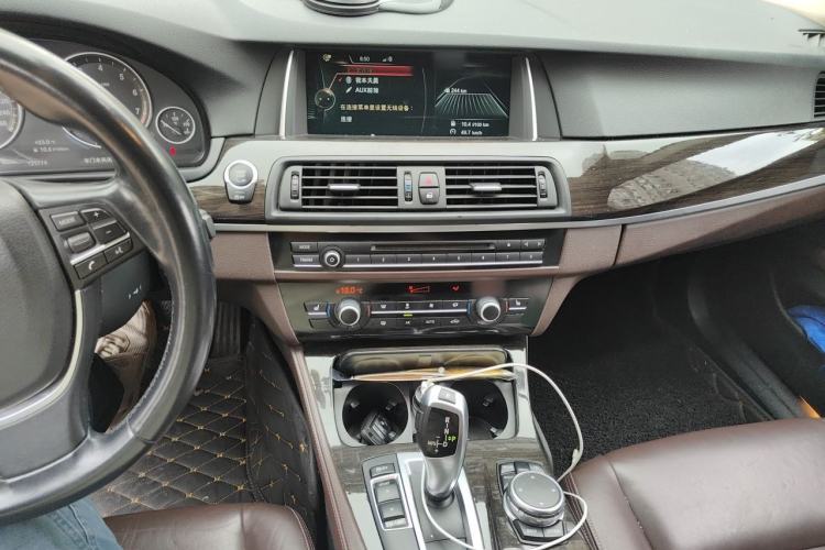 Used BMW 5 Series 2014 525Li Luxury Design Package Audio And AC Panel