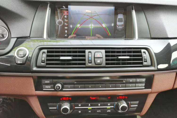 Used BMW 5 Series 2014 520Li Elegant Model Audio And AC Panel