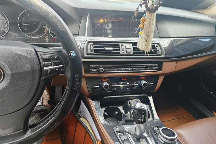 Used BMW 5 Series 2014 520Li Elegant Model Audio And AC Panel