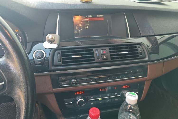 Used BMW 5 Series 2014 520Li Elegant Model Audio And AC Panel