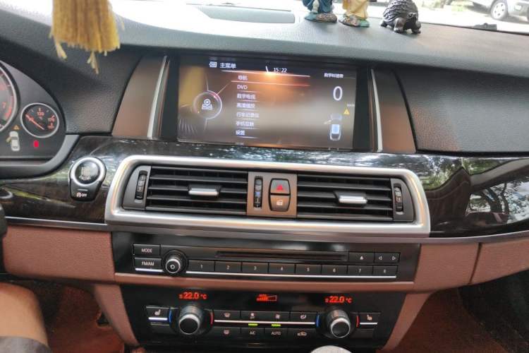 Used BMW 5 Series 2014 525Li Leading Model Audio And AC Panel