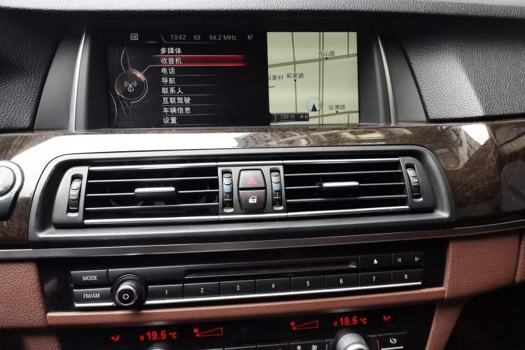Used BMW 5 Series 2014 528Li Leading Model Audio And AC Panel