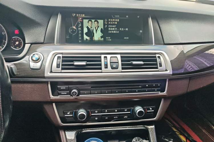 Used BMW 5 Series 2014 525Li Luxury Design Package Audio And AC Panel