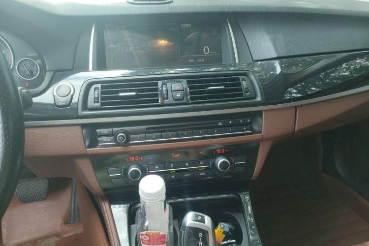 Used BMW 5 Series 2014 520Li Elegant Model Audio And AC Panel