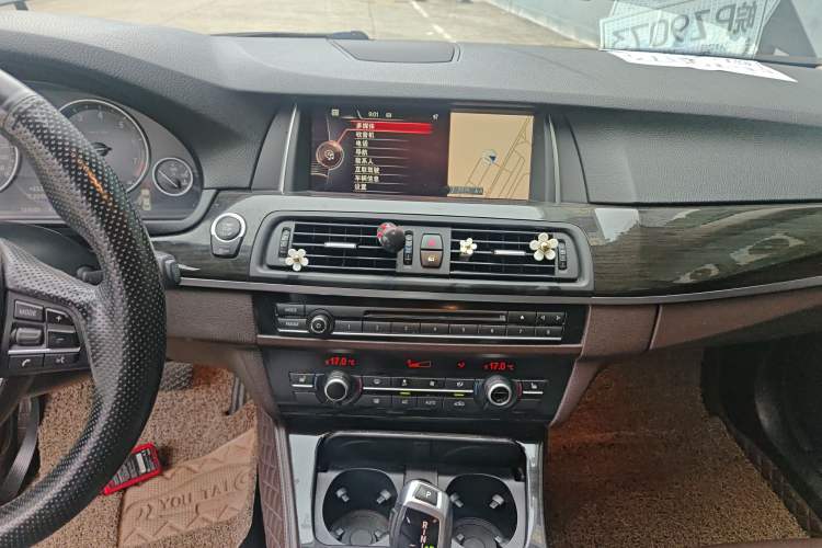 Used BMW 5 Series 2014 525Li Luxury Design Package Audio And AC Panel