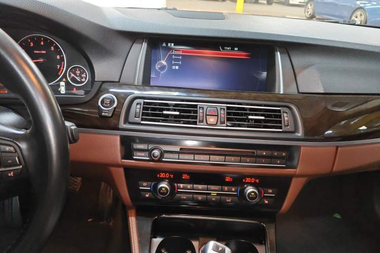 Used BMW 5 Series 2014 528Li Leading Model Audio And AC Panel