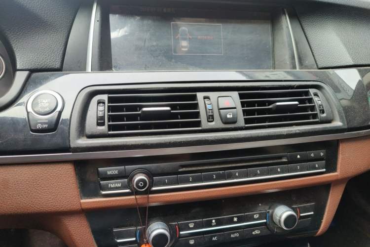 Used BMW 5 Series 2014 520Li Elegant Model Audio And AC Panel