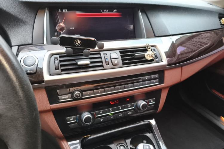 Used BMW 5 Series 2014 525Li Leading Model Audio And AC Panel