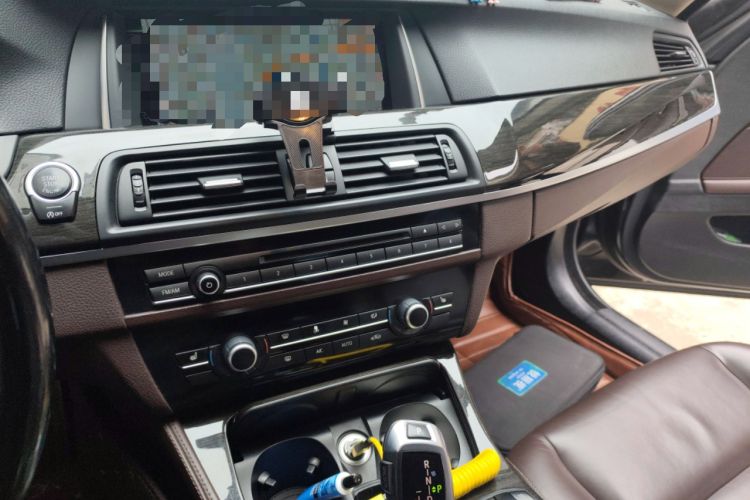Used BMW 5 Series 2014 525Li Luxury Design Package Audio And AC Panel