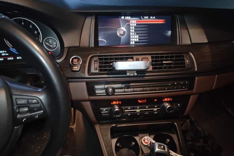 Used BMW 5 Series 2014 525Li Luxury Design Package Audio And AC Panel