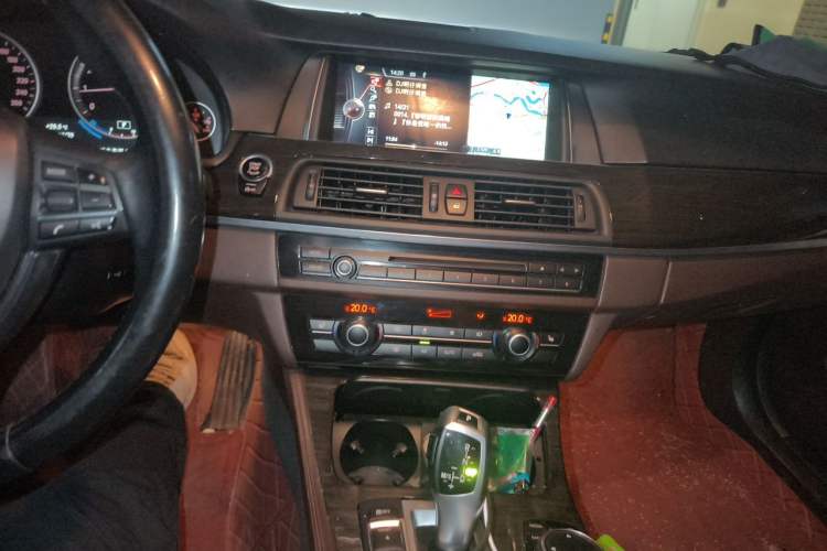 Used BMW 5 Series 2014 525Li Luxury Design Package Audio And AC Panel