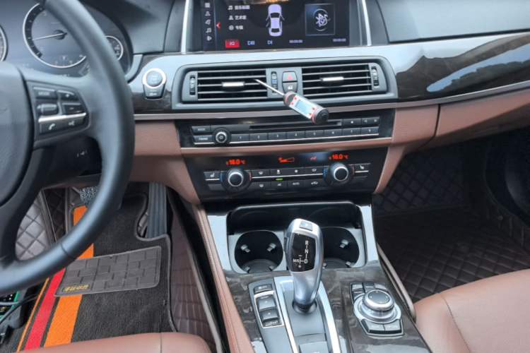 Used BMW 5 Series 2014 525Li Leading Model Audio And AC Panel