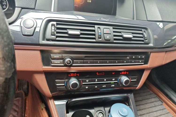 Used BMW 5 Series 2014 520Li Elegant Model Audio And AC Panel
